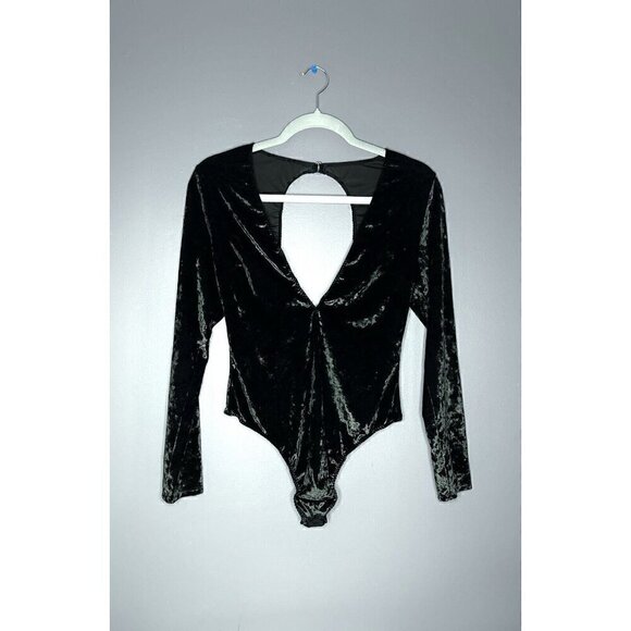 Victoria’s Secret Black Crushed Velvet Bodysuit M/L Whimsigoth Coquette Holiday - Picture 2 of 14